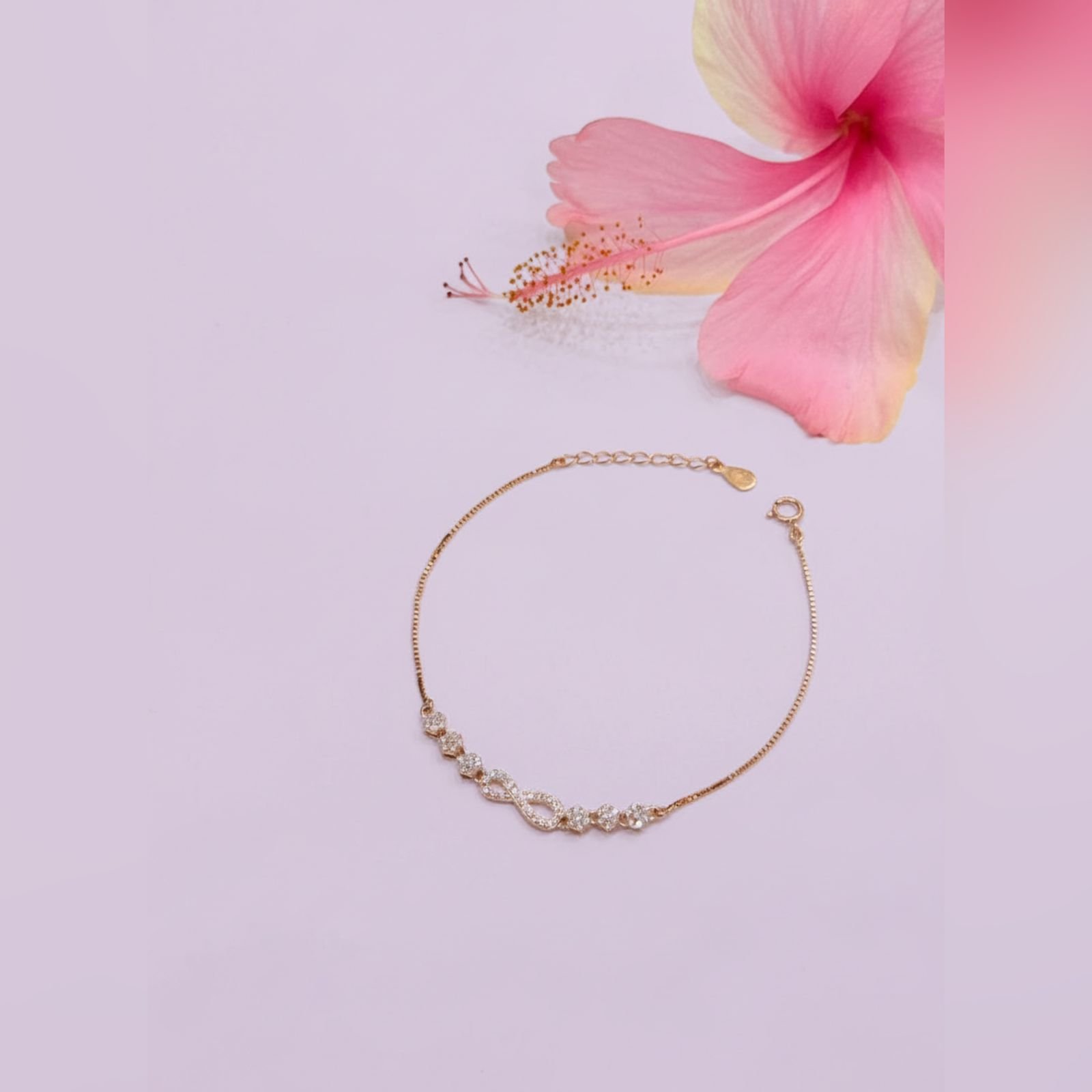 Rose Gold Elegant Infinity Bracelet 